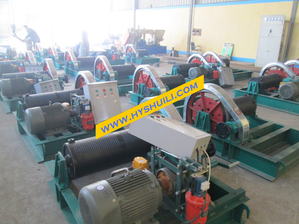 移動(dòng)式啟閉機(jī)