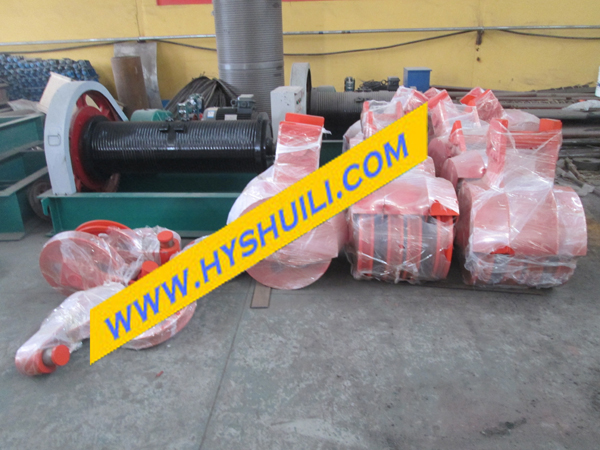 ��P���]�C